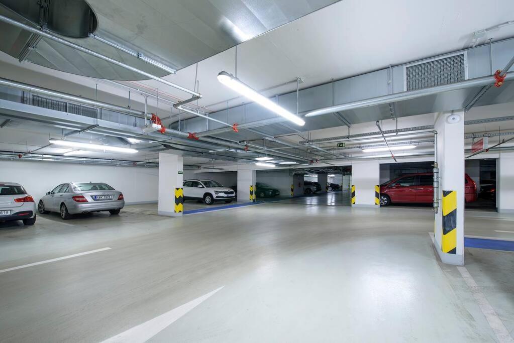Centrum Park Studio Prague Luaran gambar