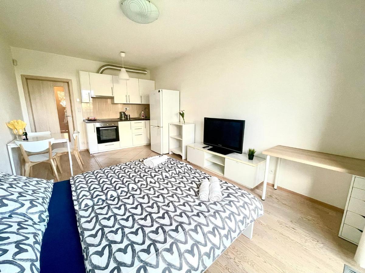 Centrum Park Studio Prague Luaran gambar